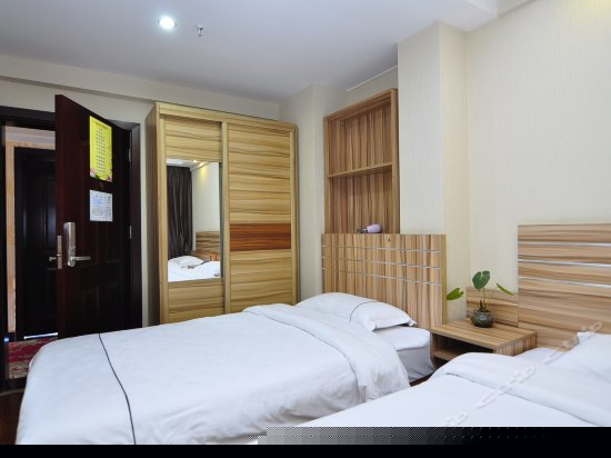 独立阳台观景三人间