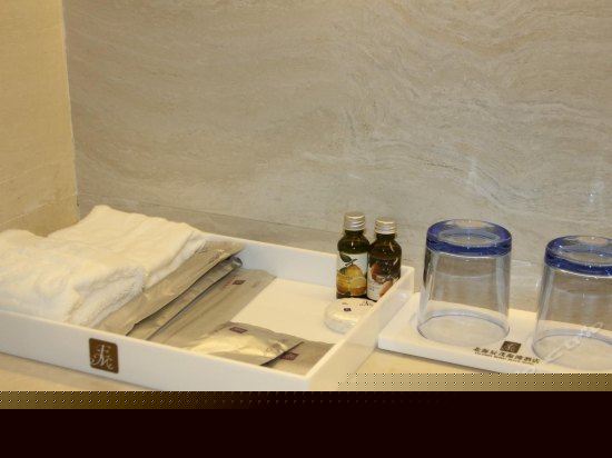 高级园景双床房