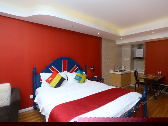 摩登英伦大床房