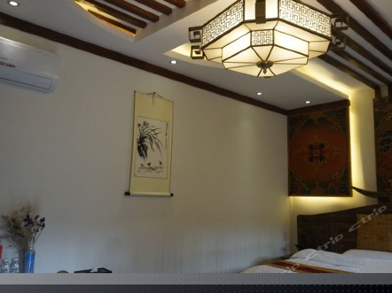 藏式精品时尚单人房（猴，鸡，狗，猪）