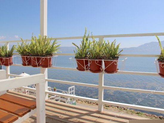 三层豪华海景浴缸大床房304