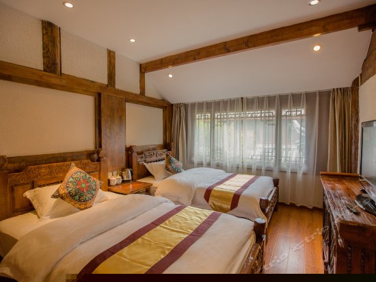 二楼豪华标准房