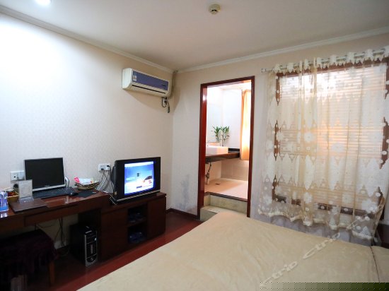 特惠大床房（无窗）