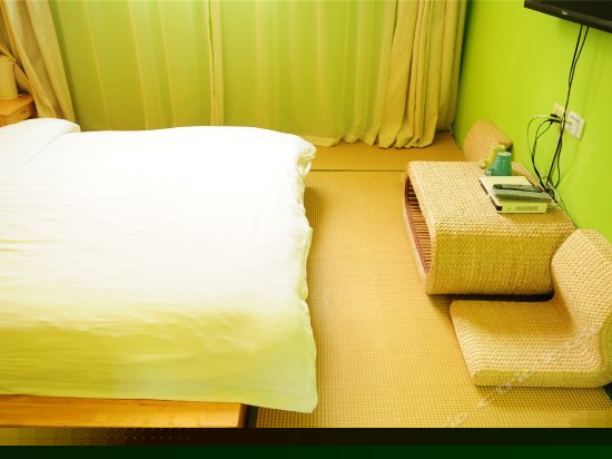 榻榻米舒适大床房