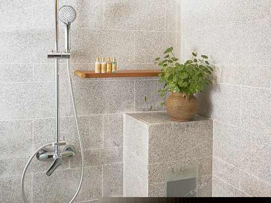 静听豪华浴缸大床房