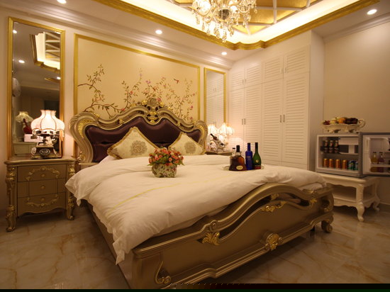 奢华宫廷大床房