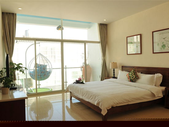 侧面海景大床房