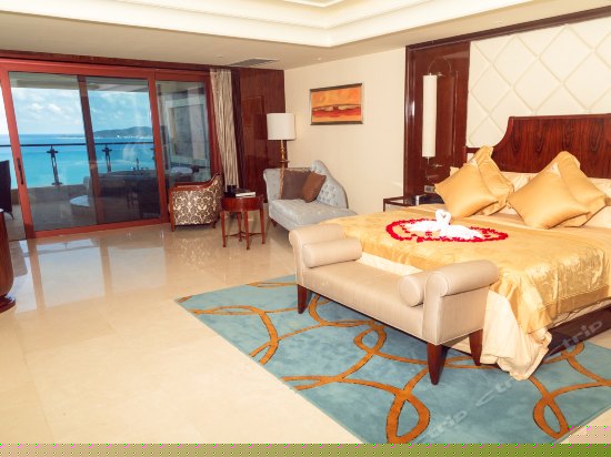 豪华海景沙龙房