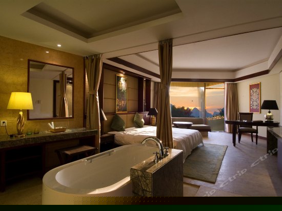 河景豪华大床房