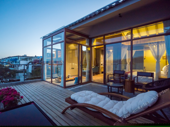 花语全海景阳光蜜月套房