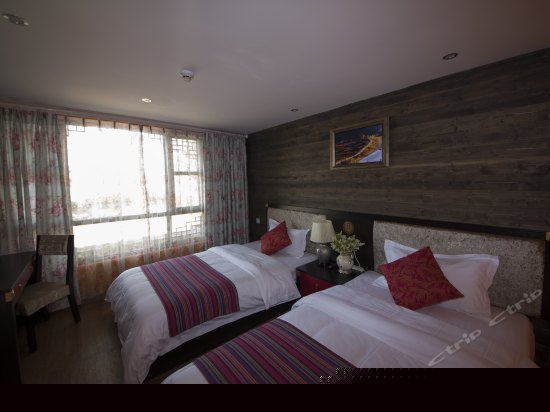 高级庭院双床房