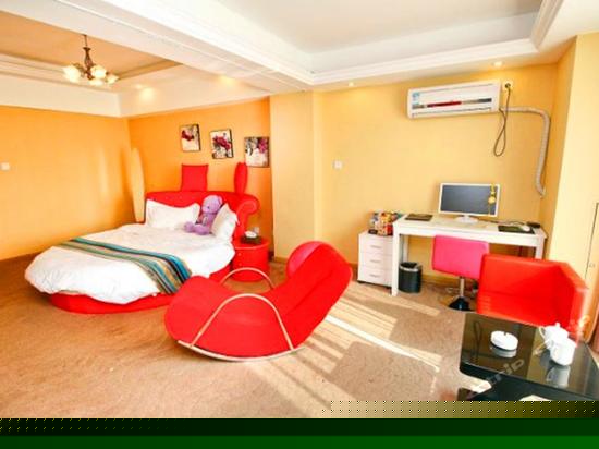 浪漫数码圆床房