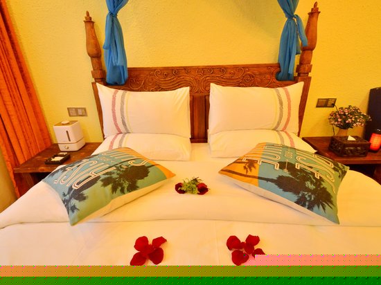 爱尚院尊享时光奢华园景大床房