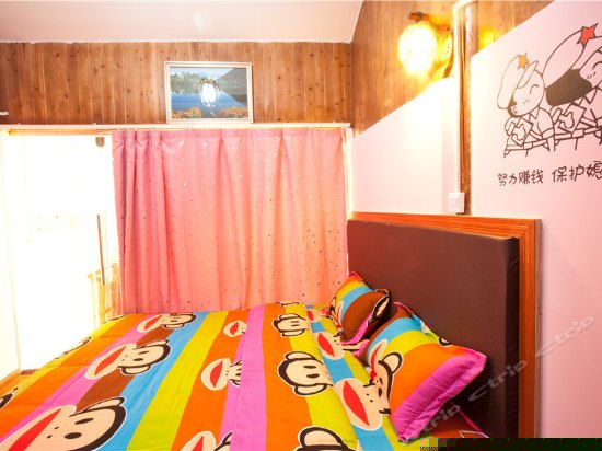 二楼浪漫大床房