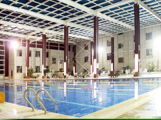 室内游泳池