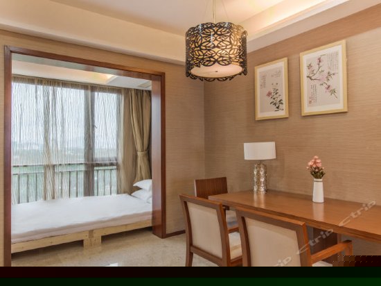 蓝天海景家庭套房