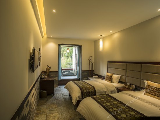 涵碧园景家庭房