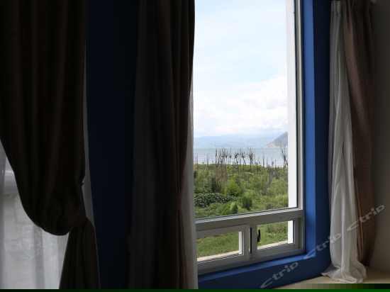 观海榻榻米大床房