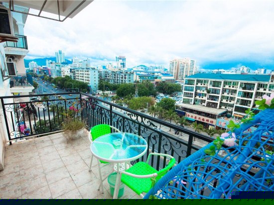 蜜月海景阳台房