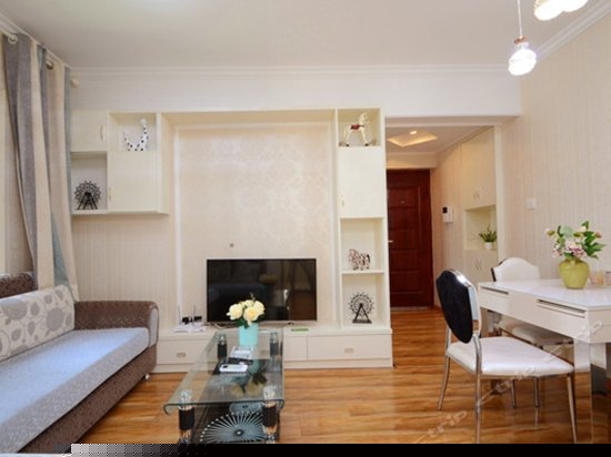 二卧室一厅温馨家庭房