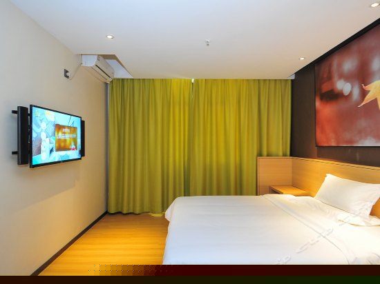 i IN（至IN大床房）