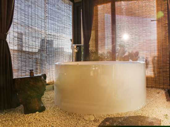 玉龙雪山全景房