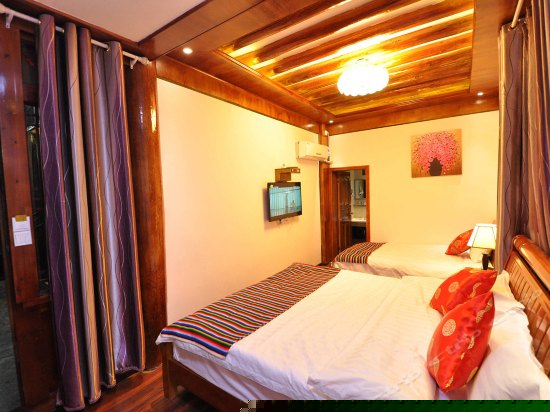 温馨家庭双床房107