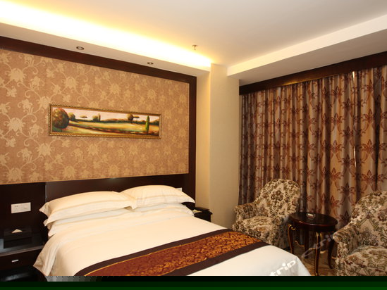 高级大床房