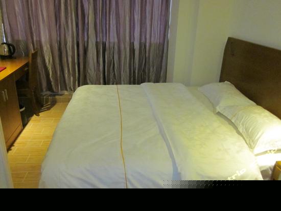 豪华大床房（无窗）