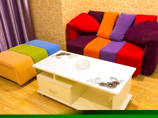 欧式情侣大床房