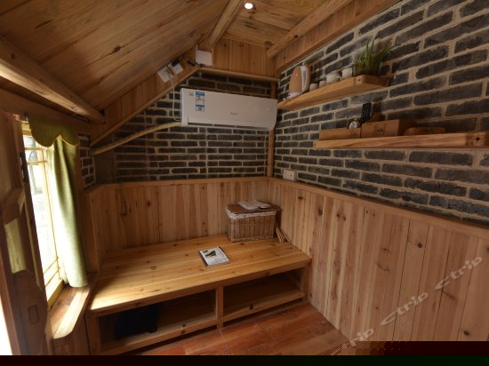 b栋, 碧云小阁阁楼榻榻米房b