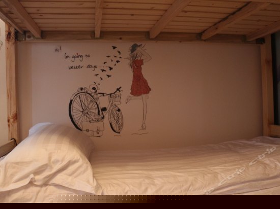 女生八人间床位房