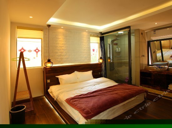 风吟舒适榻榻米大床房