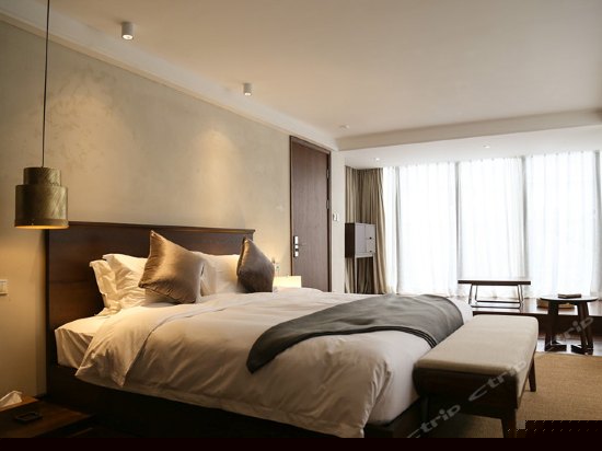 雅律景观大床房