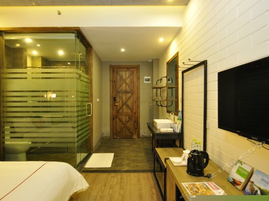 帝士空间大床房