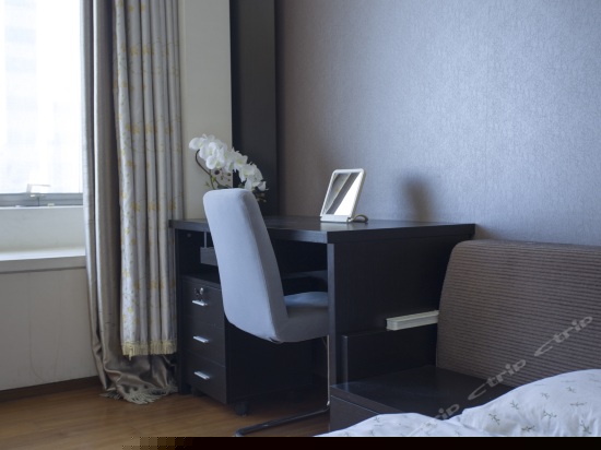 豪华双人大床房