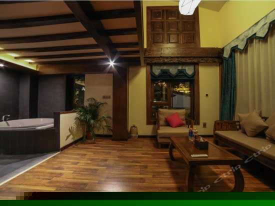 藏式风情极致奢华复式套房