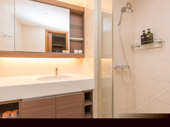 观景豪华大床房