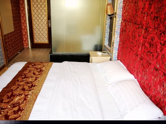 简约主题大床房