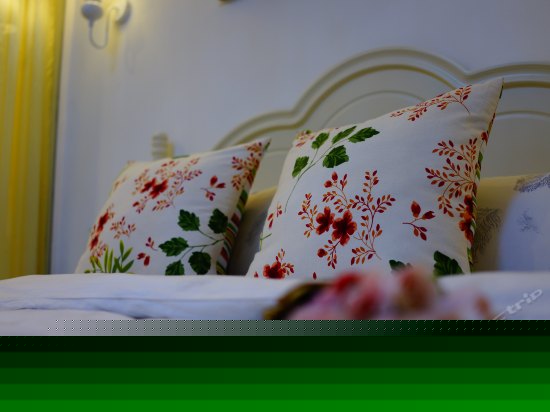 205蝶恋花大床房