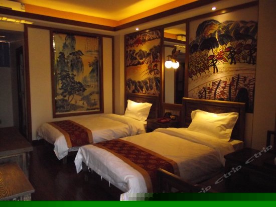 豪华套房（带棋牌室）