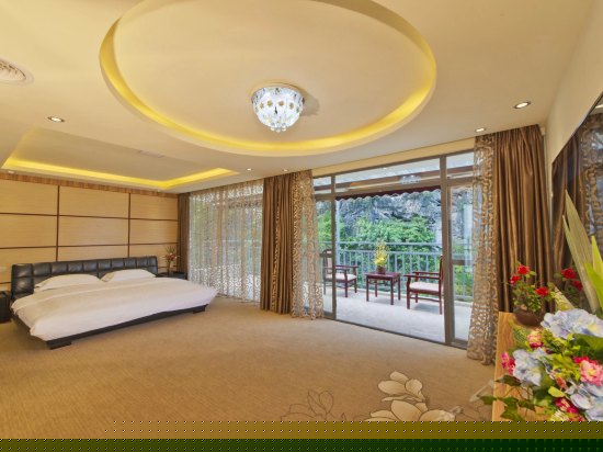 豪华阳台大床房