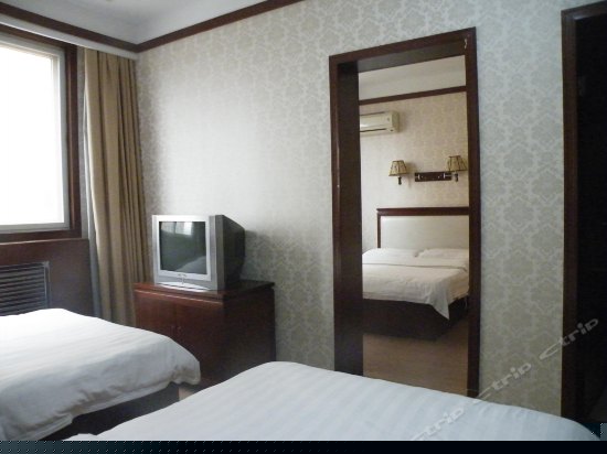 快捷豪华三人间