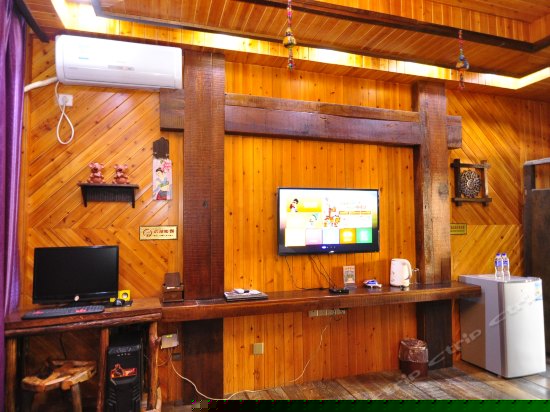 豪华风情大床房