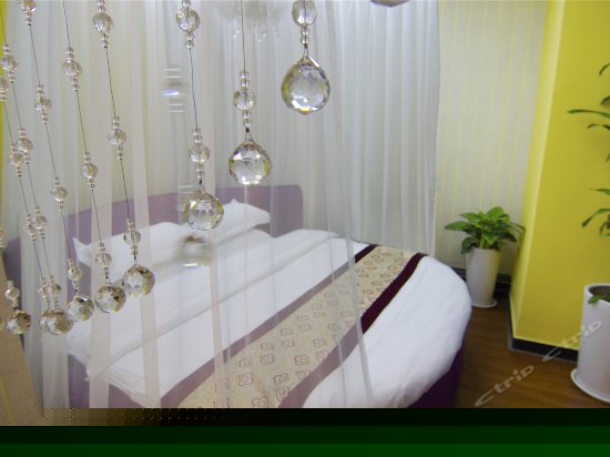 奢华浪漫圆床房（无窗）