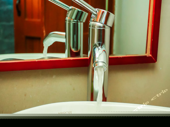 连舍舒适大床房