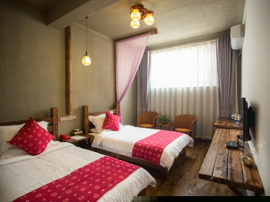 灵泉溪空调双床房