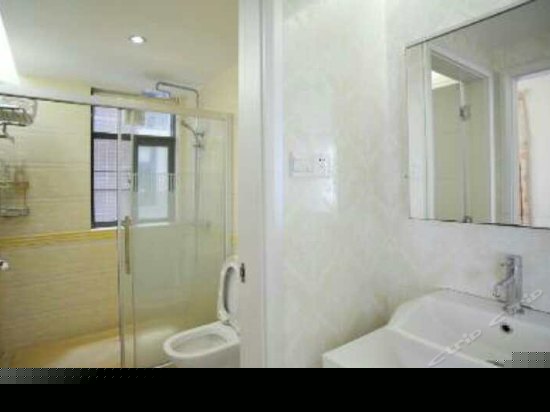 精装三房一厅家庭套房