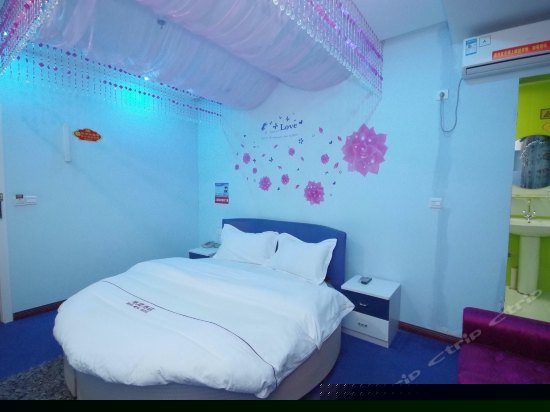 主题圆形水床房