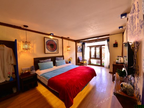 纳西明清大床房